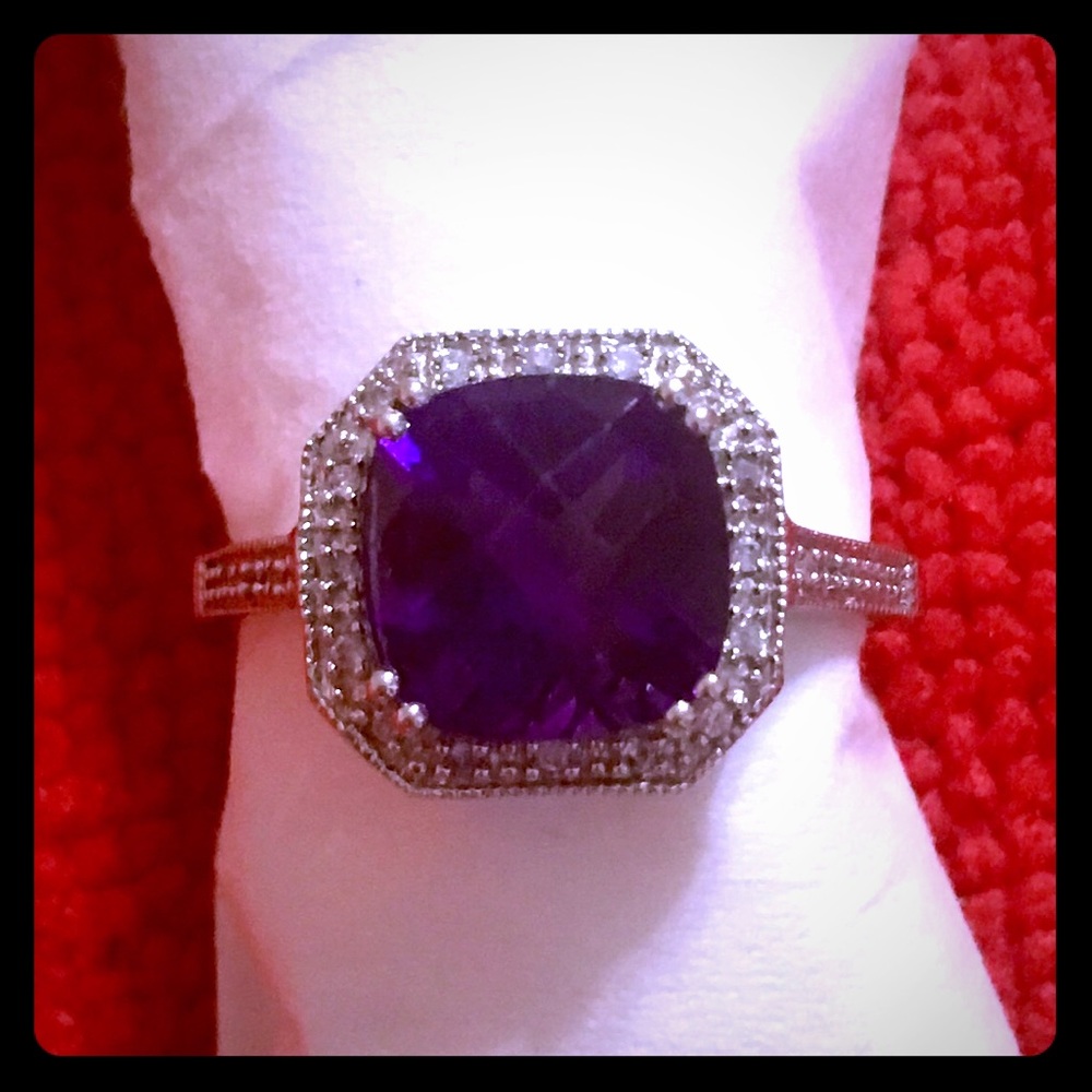 Cushion cut amethyst ring